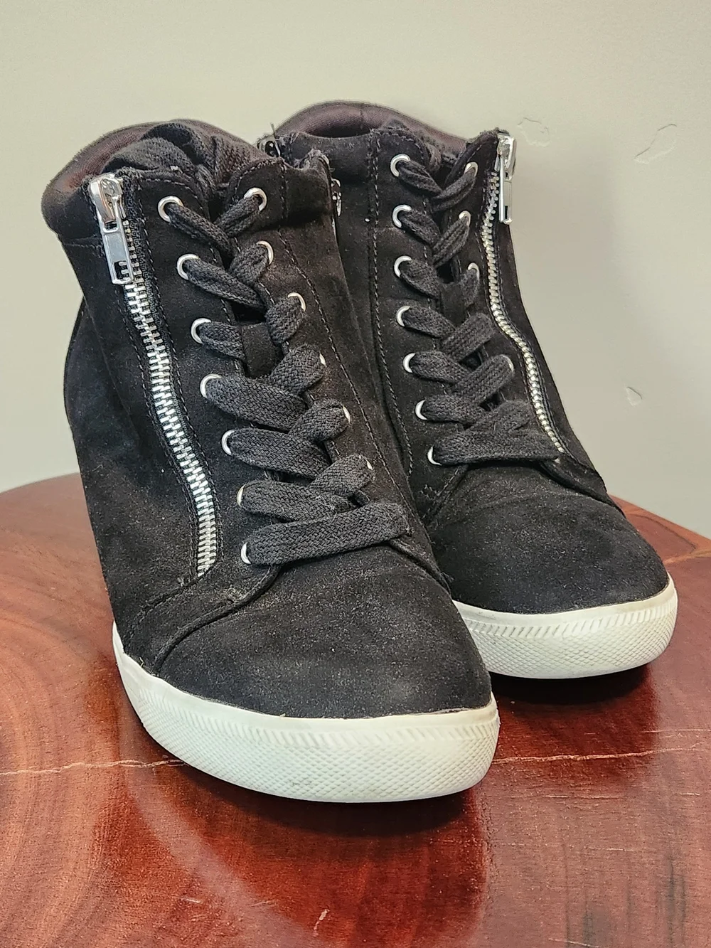 Maurices SuperCush Laney Black Lace Up Sneaker Wedge Size 7.5M